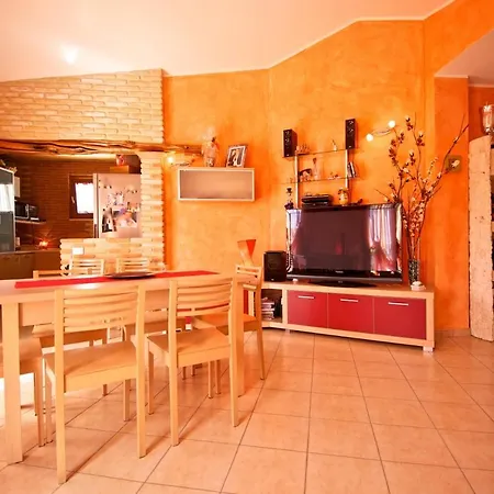 Arancione Apartment
